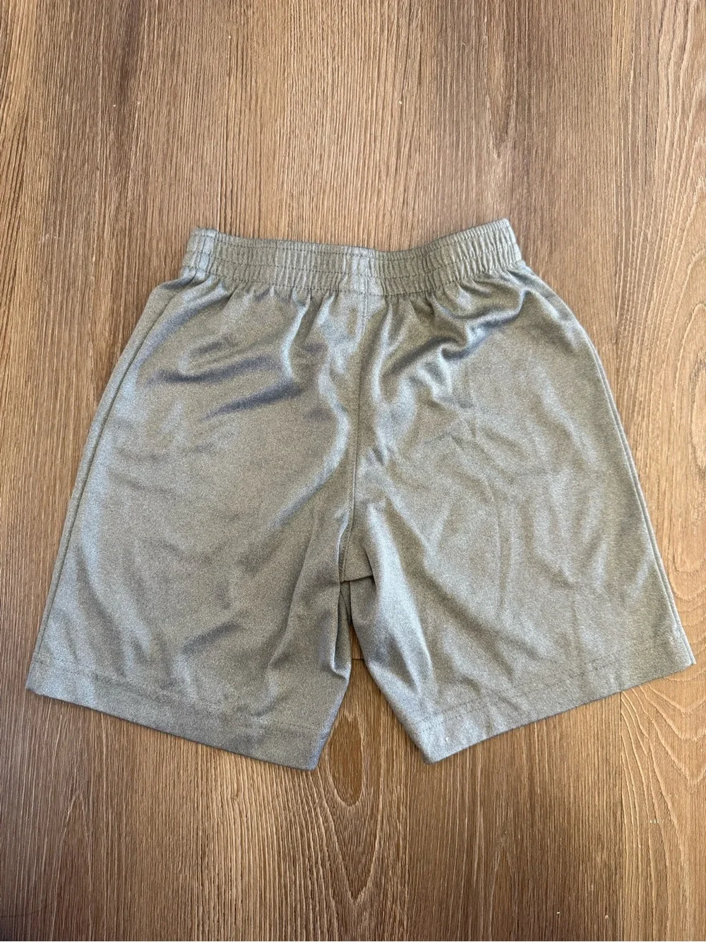 [Like New] Nike Boys Heather Gray Athletic Shorts with Logo - sz 7